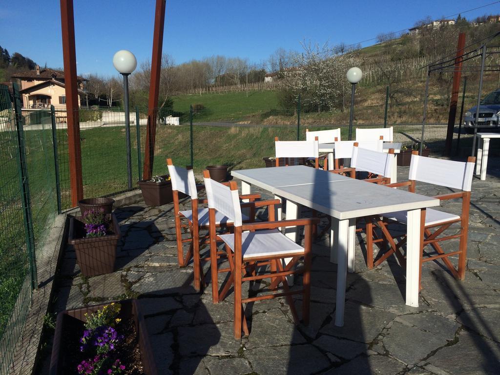 La Terrazza Del Barbaresco Bed & Breakfast Neviglie Dış mekan fotoğraf