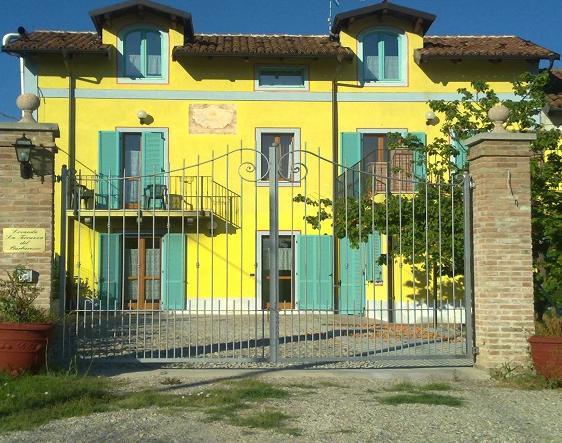 La Terrazza Del Barbaresco Bed & Breakfast Neviglie Dış mekan fotoğraf